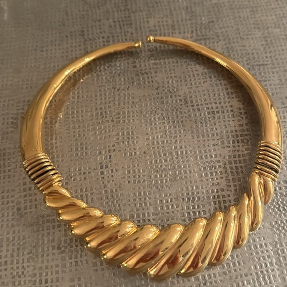 Gold plated choker necklace - Picture 3 of 3